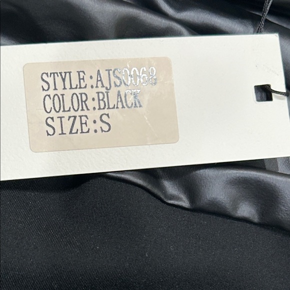 🌷 One Shoulder Bodysuit - Picture 7 of 8